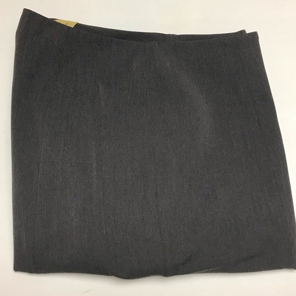 Caslon Dress Pants. Size 6 - Picture 2 of 8